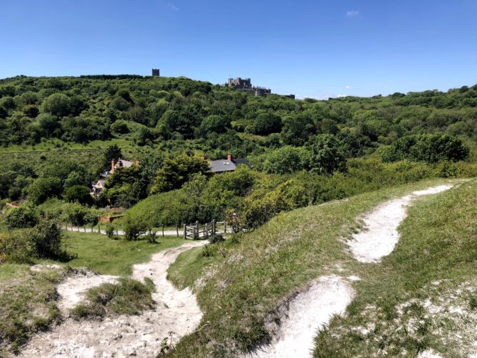 Approaching the (poorly signposted) Dover Castle