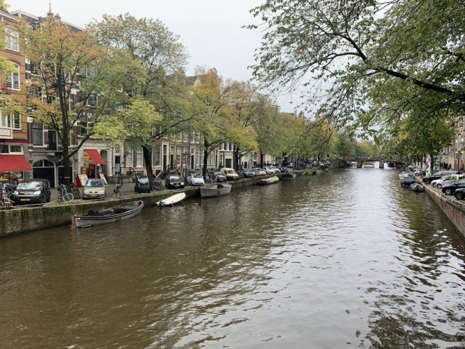 Pretty houses lining canals... it's Amsterdam
