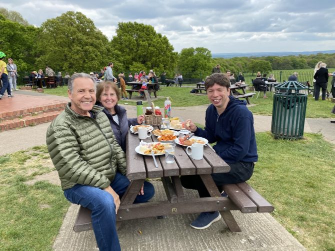 Breakfasting with the best view in Oxleas Wood